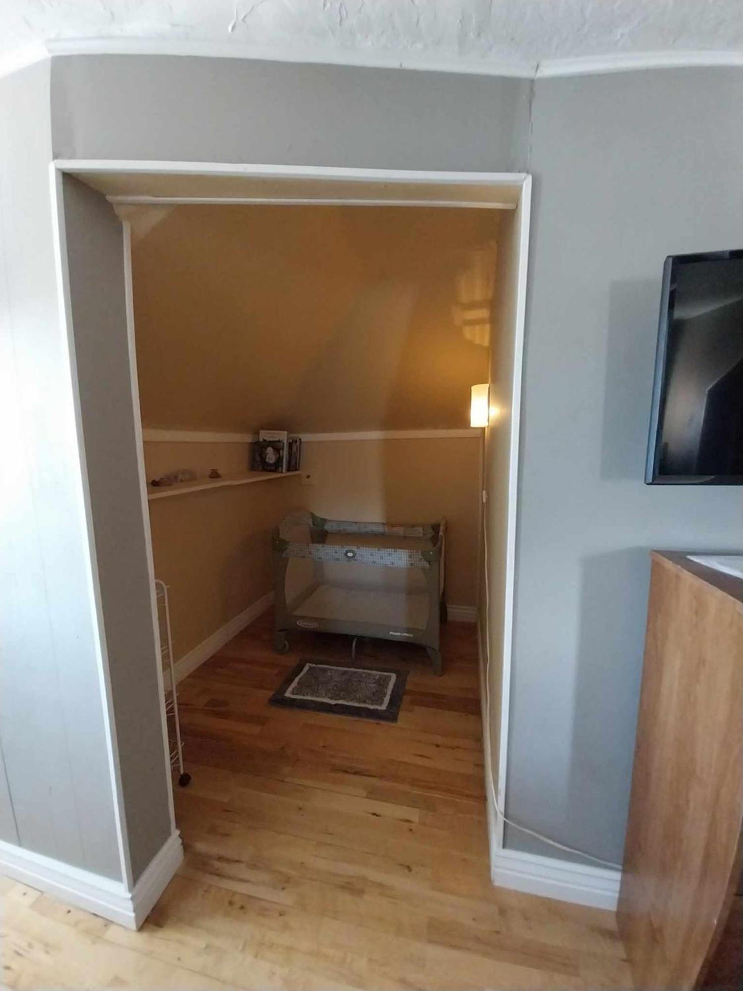 Cozy And Quiet Apartment On The Second Floor Escalante Eksteriør bilde